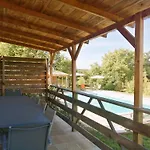 בית נופש Le Hameau De Galice